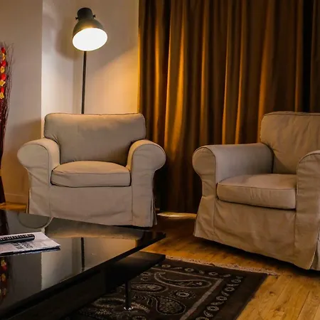 Panoramic View - Old Town Apartment *